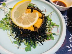 生吃海胆-映像威海·海鲜味道(市区店)