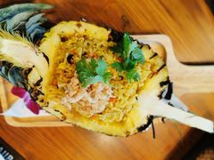 -Chom Cafe and Restaurant