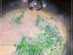 -湊湊火锅·茶憩(杭州湖滨银泰in77店)