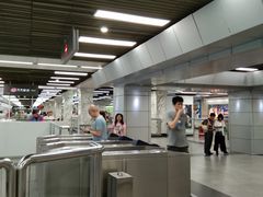-烈士陵园(地铁站)