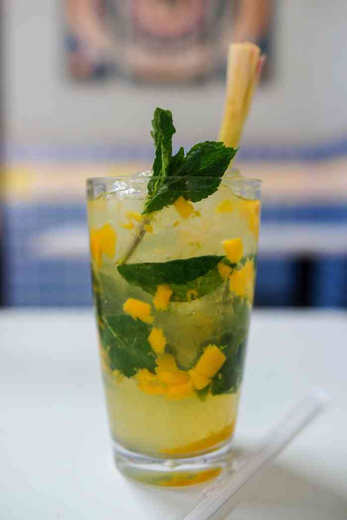 新马叻沙(惠城店)-"环境真的是一般,非常小的一间店,在老居民.