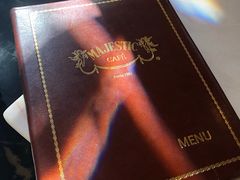 -Majestic Café