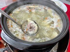 生蚝鸡煲-花苑美食横琴生蚝火锅(拱北粤华路店)