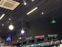 -汽车博物馆主题餐厅