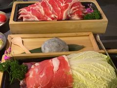 -湊湊火锅·茶憩(杭州湖滨银泰in77店)