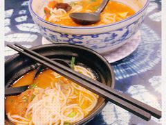 -桥香园云南过桥米线(红龙井店)