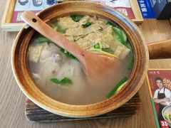 -刀小蛮半只鸡过桥米线(家乐福四元桥店)