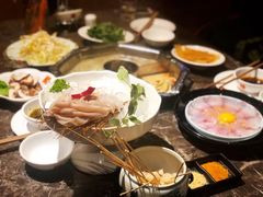-佬土鹅肠火锅(解放路店)