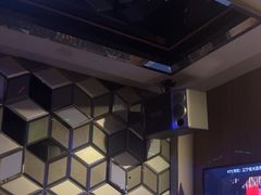 -蓝尊量贩(黄河路店)