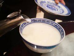 招牌姜撞奶任意配-广信牛奶甜品世家(台东店)