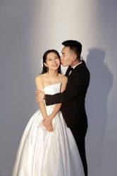 -喜爱高定婚纱摄影