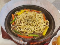 黑胡椒牛扒意面-牛男手造比萨(百盛店)