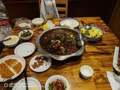 -乡土特色.冷锅鱼.牦牛肉汤锅