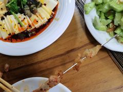 -亨利烧烤(理想山店)
