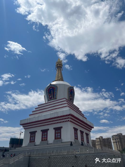 宝尔汗佛塔图片