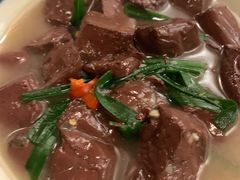 农家猪红-原味田园·客家菜·土窑鸡(中航城君尚购物中心店)