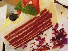 草莓红丝绒蛋糕-盘炉forenza·云贵川融合小食堂 ( 钟楼中柳巷店)