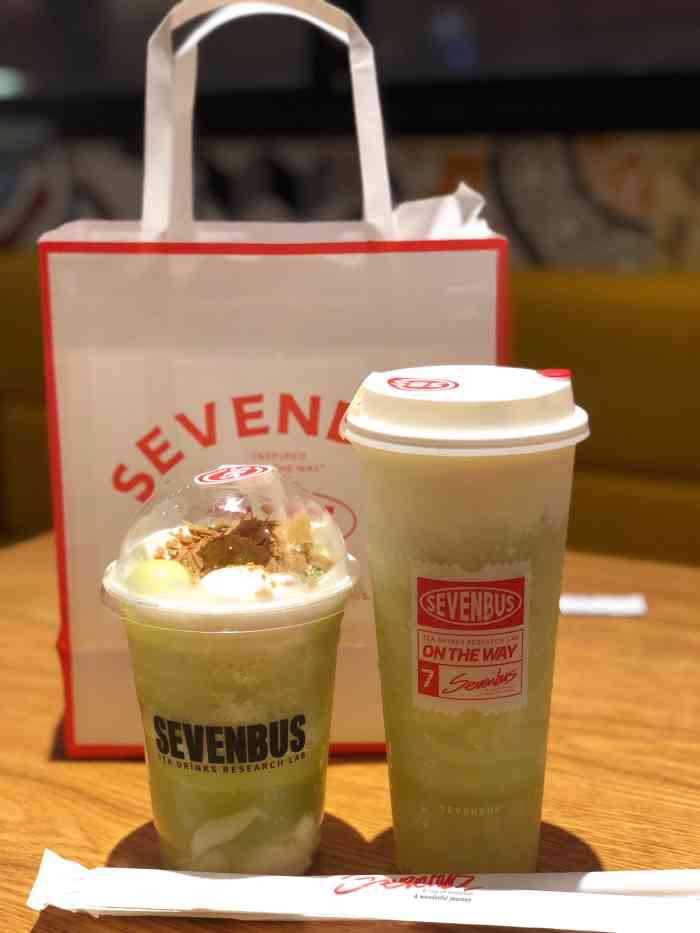 sevenbus(武汉k11店)-"位置在k11一层外侧的美食街区招牌看不.