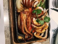 烧烤整条鱿鱼配柠檬酱-美奈小馆·东南亚菜(福田星河COCO Park店)