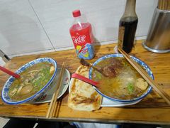 -叶新小吃店(来凤小区总店)