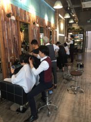 超SHOW发艺技术团队 你身边的发型专家 安亭财富广场2楼-美格丝M.G.S Hair Salon