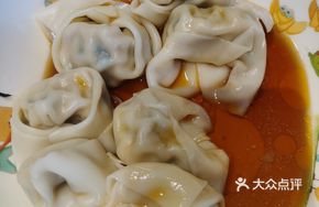Refreshing Cucumber and Fresh Pork Wonton Salad