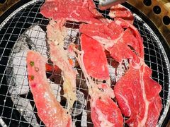 -蚂蚁洞·烤肉大营地(上海静安大悦城店)