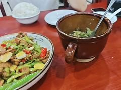 -湖南人家湘菜馆(镇江路店)
