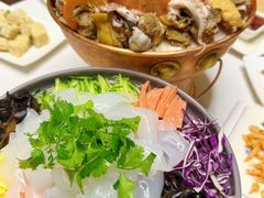 -鑫渔港海鲜本地菜·山海关浑锅(东戴河店)