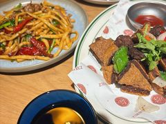 -纳鲁孜·新疆特色餐厅(上海悦荟广场店)