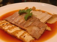-大理实力希尔顿酒店御璽中餐厅YUXI – CHINESE RESTAURANT