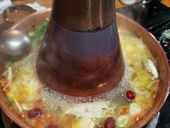 -果松木炭酸菜铜火锅·外婆参鸡汤