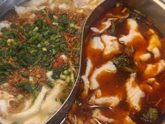 -德林酸菜鱼火锅(南丹店)