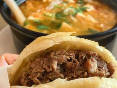 -闫家驴肉老店(华电一校店)