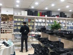 -万润国际酒店用品市场(曹安国际商城店)