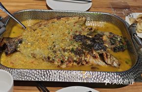 Golden Garlic Flavor Grilled Fish