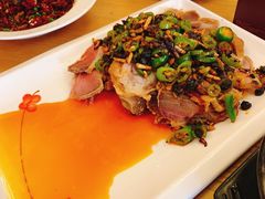 脆皮咸猪肘-陈麻婆豆腐总店