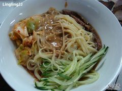 好吃的拌面-大槐树烤肉馆