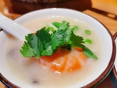 招牌鲜虾粥-颐和•海鲜砂锅粥•啫啫煲(奥林匹克广场店)