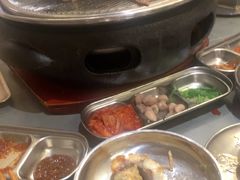 -围炉肉舍•炭烤活鳗•丹东海鲜烤肉(步行街店)