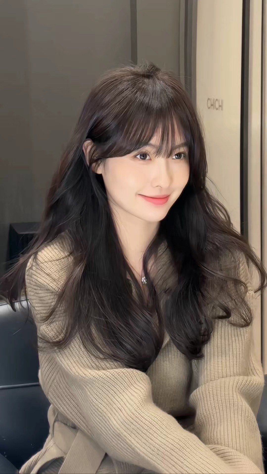 法式刘海,蓬松的卷发