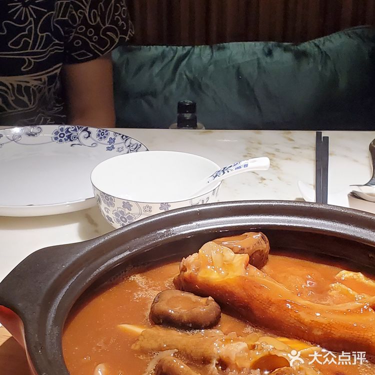 这家店吃起来也没看起来那么贵嘛~好吃!大力推荐!