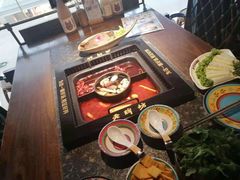 -老牌坊云南鱼豆花火锅(哈西万达店)