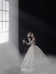 -至臻微拉婚纱摄影