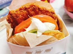 韩式鸡排吐司堡-多乐之日(和平伊势丹店)