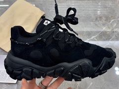 -Acne Studios(芮欧百货店)