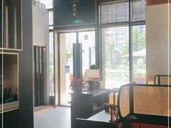 -铭牛烧肉·和牛海鲜自助(高新月牙湖店)