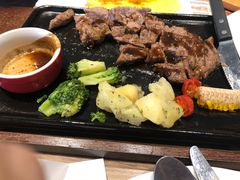 -必胜客(新中纬店)