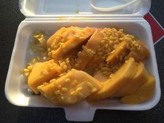 -芒果糯米饭摊子