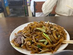 炒牛河-美食店(华贵路店)